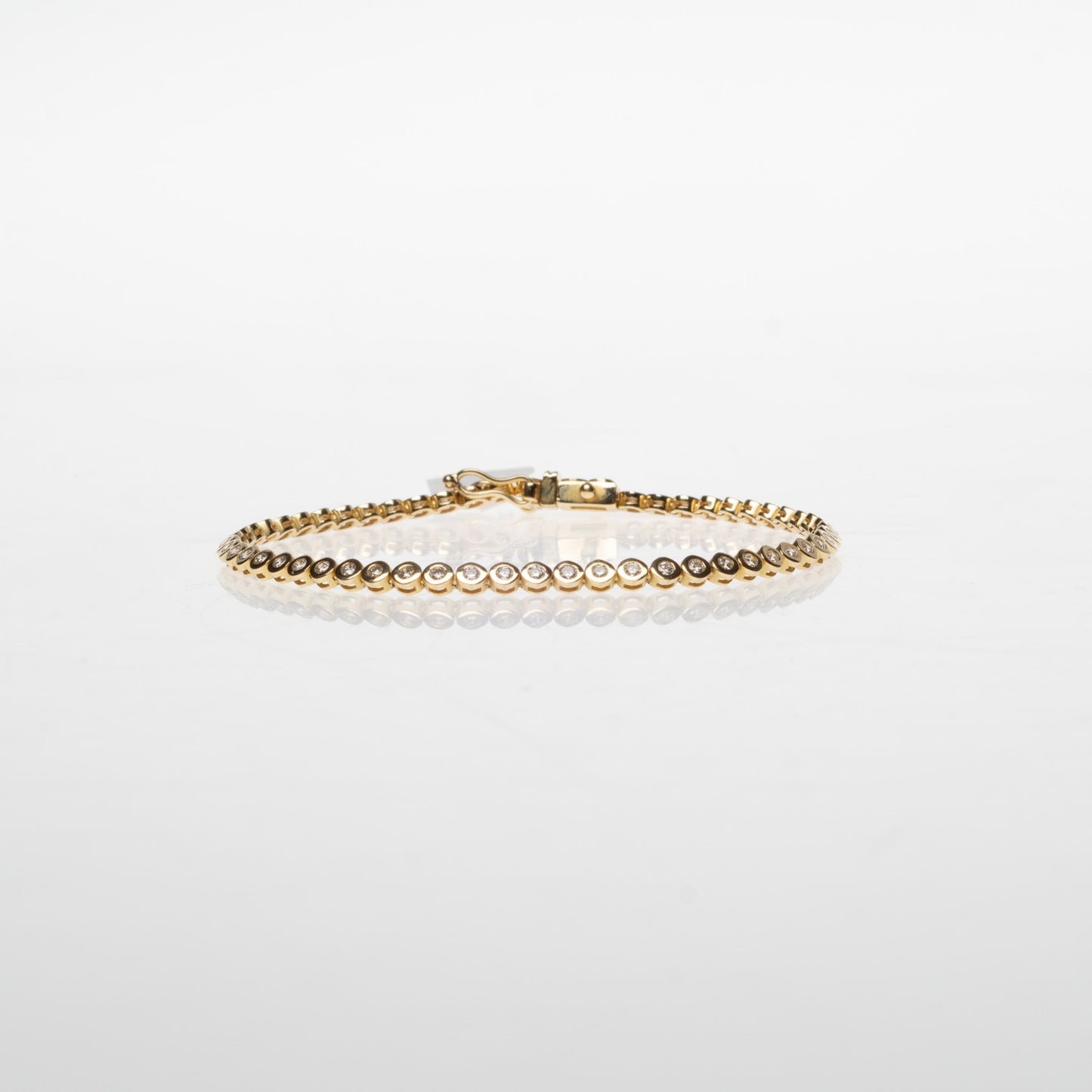 Diamond Circles Bracelet.